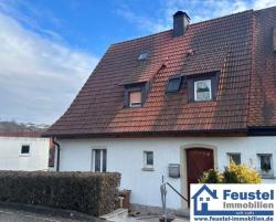 Gemütliche Doppelhaushälfte in Siedlungslage –  mit schönem Grundstück! 